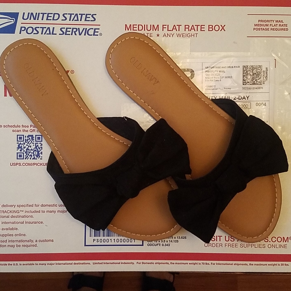Old Navy slip ons with a bow, New Condition.